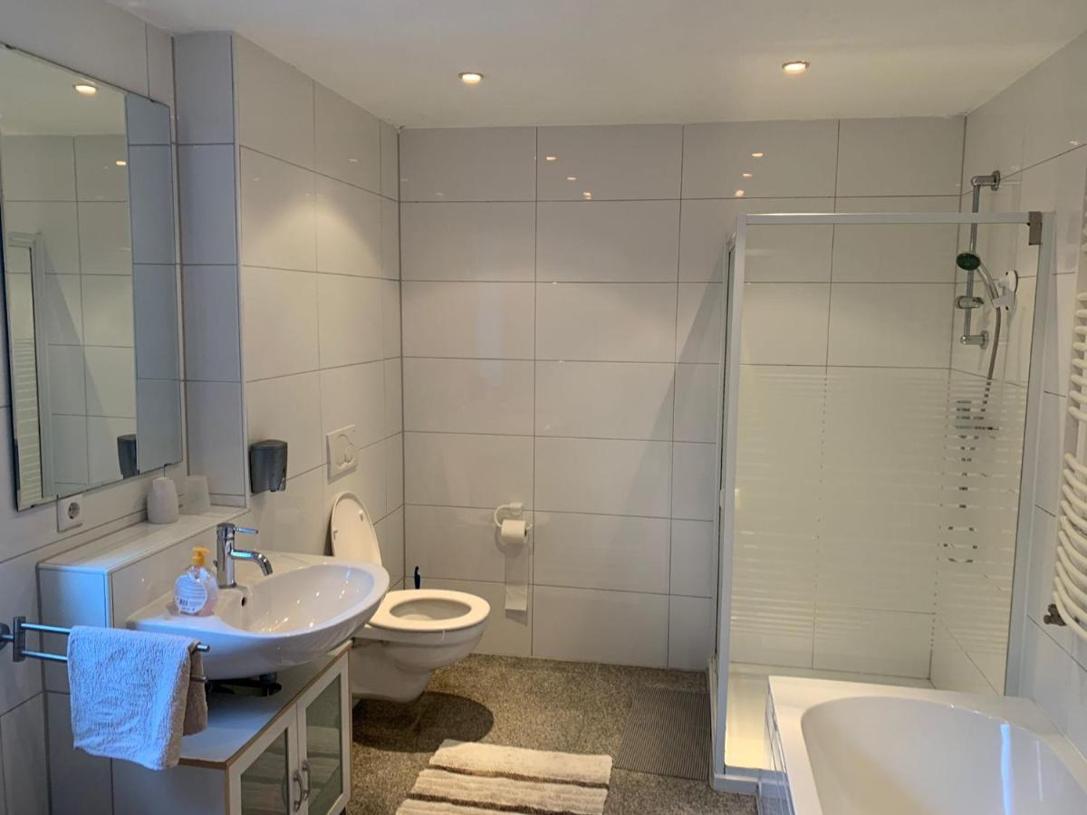 Fe Wo Viktoria Apartment ลาร์ ภายนอก รูปภาพ